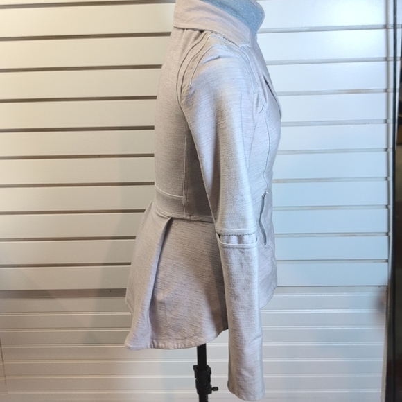 Lululemon Ride On Rock Blazer Moto Jacket Convertible Fossil Gray Size 4 - Picture 7 of 12